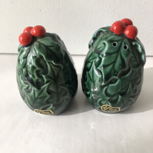 Vintage Lefton Christmas Green Holly Berry Salt & Pepper Shakers